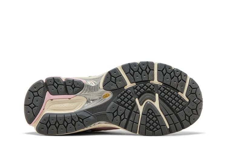 New Balance 1906R Big Kid Rose Sugar Ice Wine