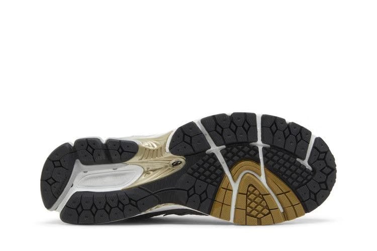 New Balance 1906R White Navy Gold