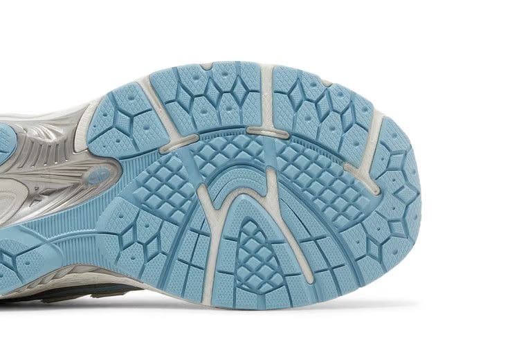 New Balance 1906R Big Kid Silver Metallic Chrome Blue