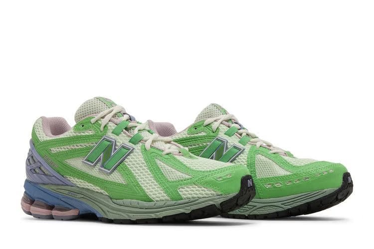 New Balance 1906R Green Astral Purple