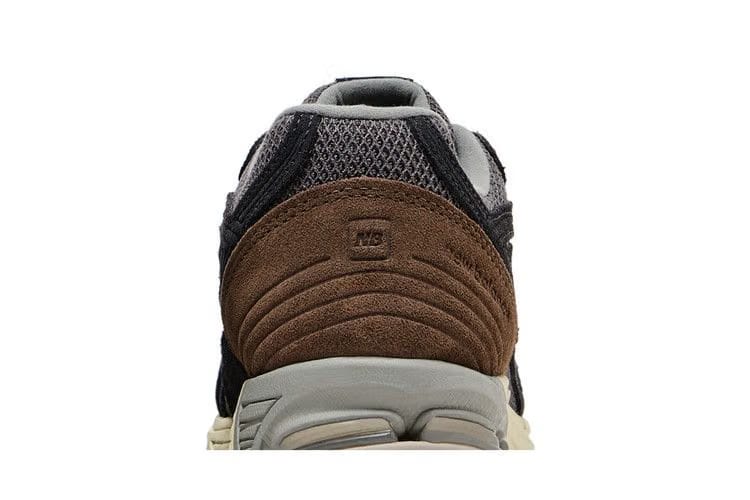 New Balance 1906F Phantom Dark Mushroom