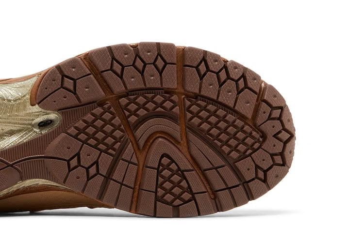 Randomevent x New Balance 1906R The Sweetness of Kin