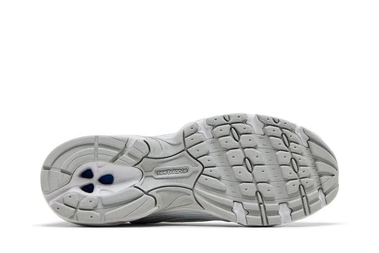 New Balance 530 White Silver Metallic Polka Dots