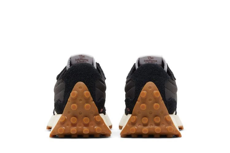 New Balance Wmns 327 'Black White Gum'