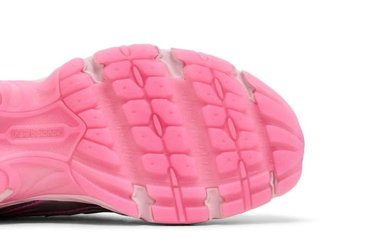 atmos pink x New Balance 740 Pink Vacation