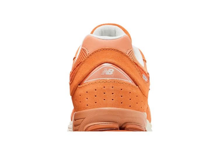 New Balance 2002R Copper Infield Clay