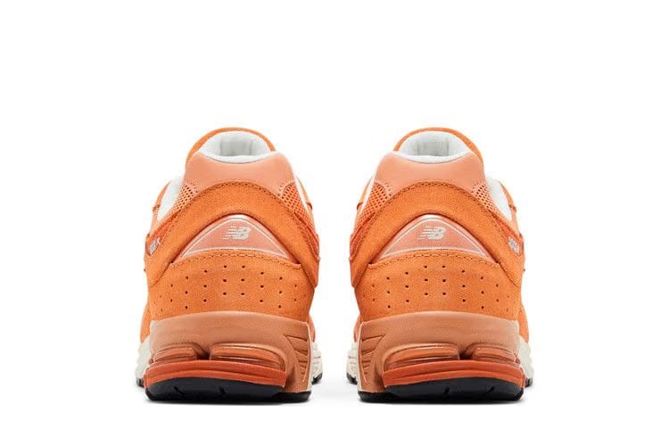 New Balance 2002R Copper Infield Clay
