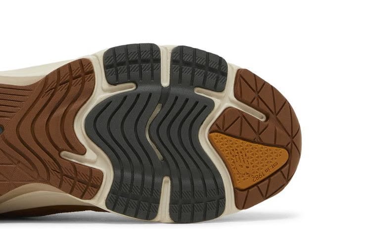 Carhartt WIP x New Balance 990v6 Made in USA Sculpture Center