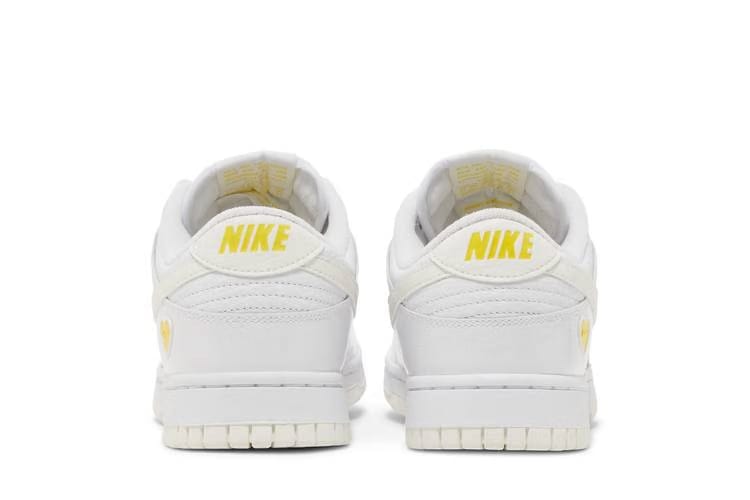 Wmns Dunk Yellow WhiteOff WhiteOptiYellow