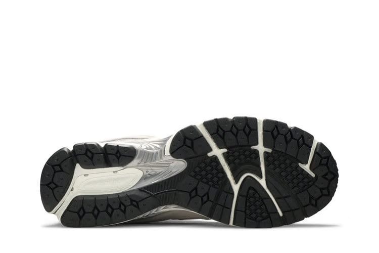 New Balance BAPE x 2002R Apes Together Strong - Grey Camo