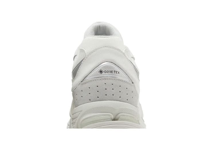 New Balance 2002R GORE-TEX White Brighton Grey