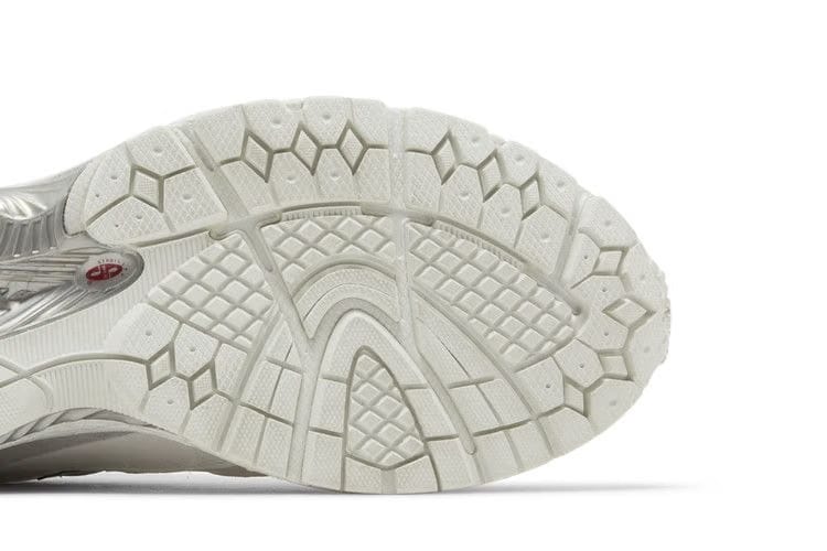 New Balance 2002R GORE-TEX White Brighton Grey