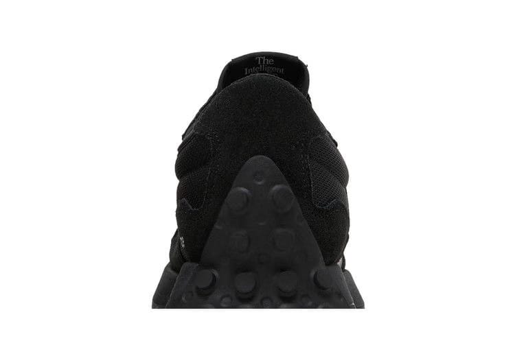 New Balance 327 Triple Black