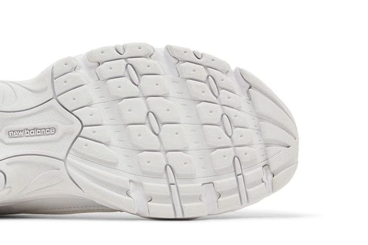 New Balance 530 Triple White