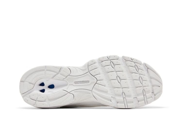 New Balance 530 Triple White
