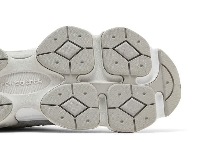 New Balance 9060 Silver Metallic Grey