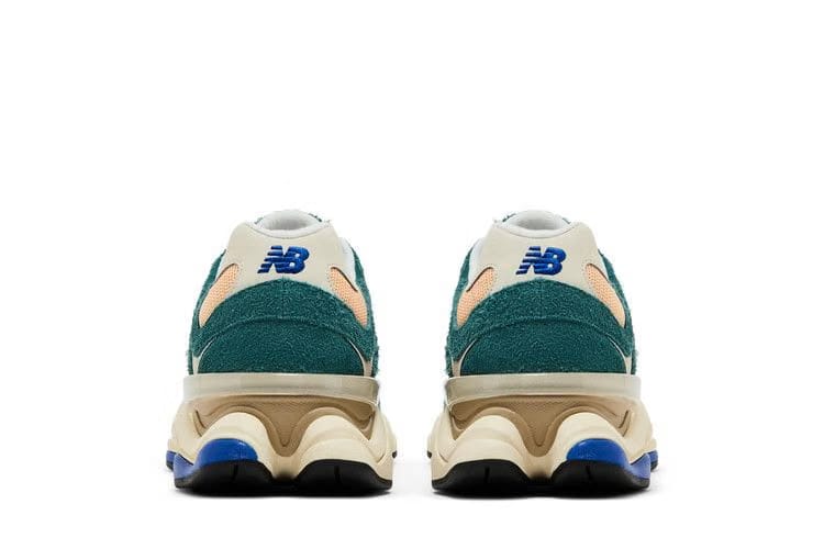 New Balance 9060 New Spruce Peach Blossom