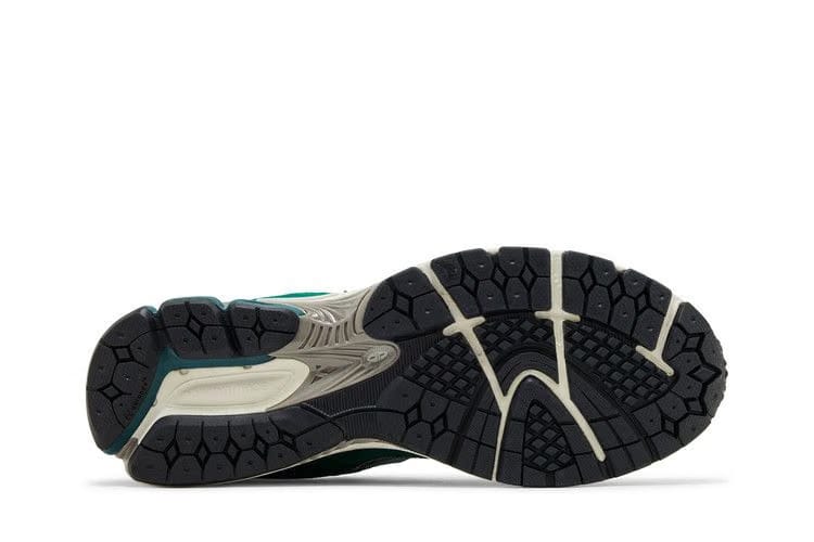 New Balance 2002R Marsh Green