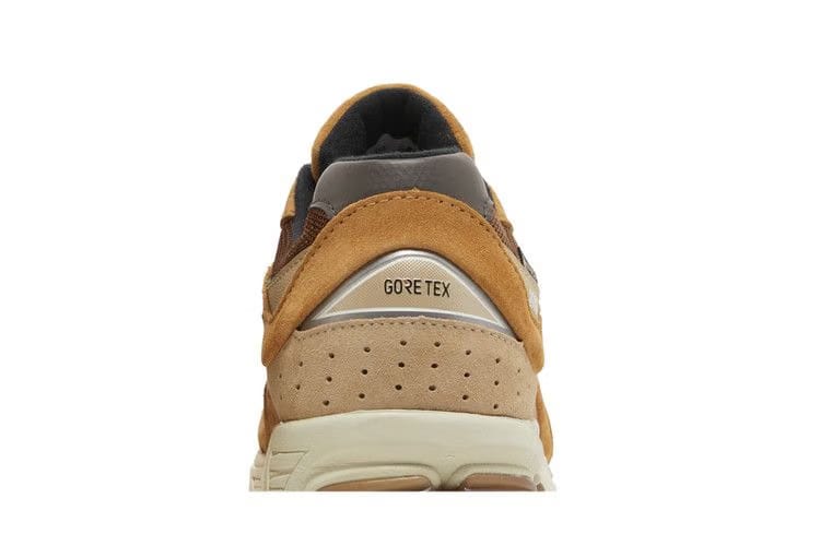 New Balance 2002R GORE-TEX Tobacco