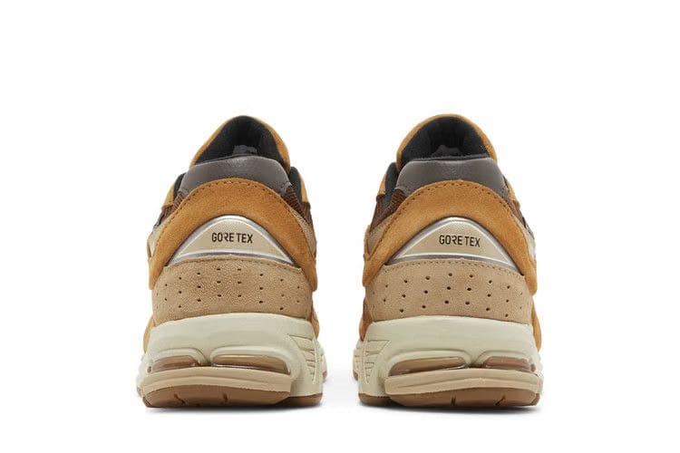 New Balance 2002R GORE-TEX Tobacco