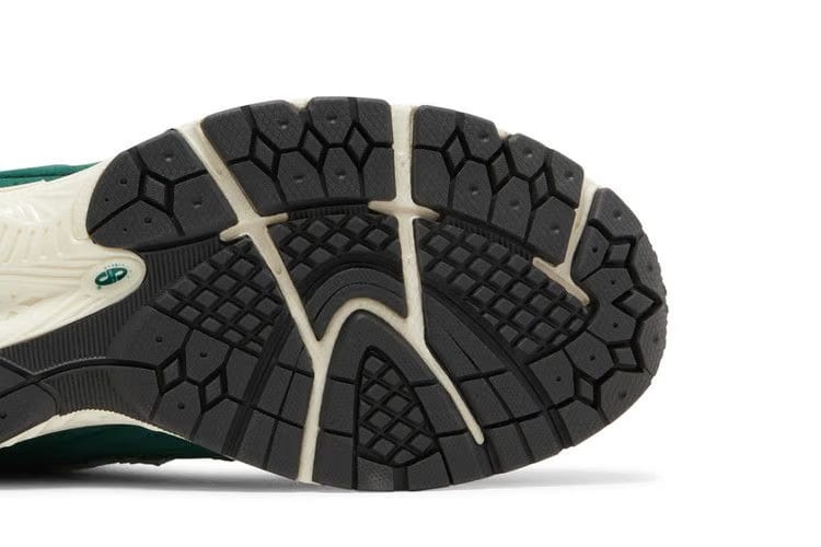 New Balance 2002R Suede Pack - Forest Green