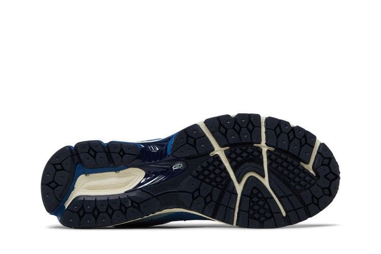 Shoe Palace x New Balance 2002R Volcanic Rocks Pack - Vapors
