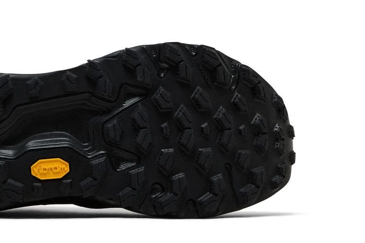 New Balance Fresh Foam x Hierro v9 Black Cement