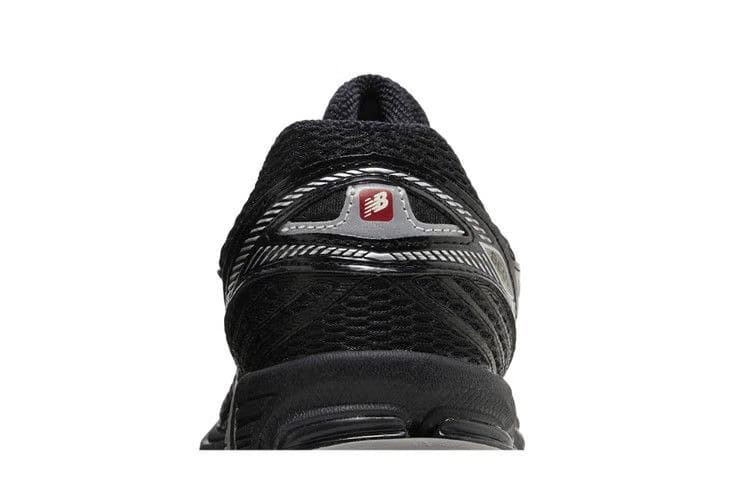 New Balance 860v2 Black Grey