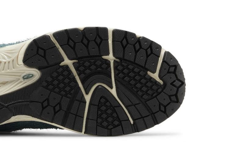 New Balance 2002R New Spruce Magnet