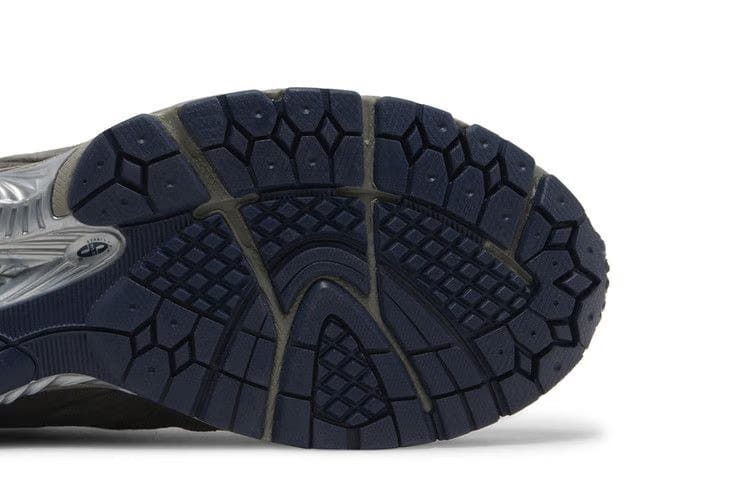 New Balance 2002R GORE-TEX Castlerock Natural Indigo