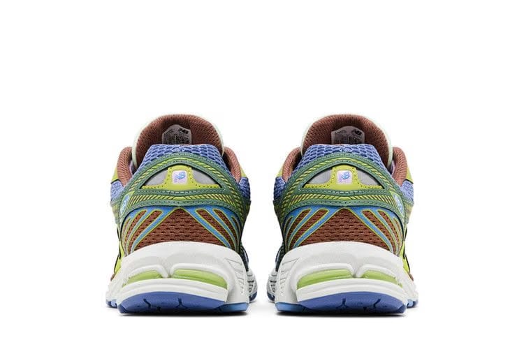 New Balance 860V2 Up There 2000'S Tropes