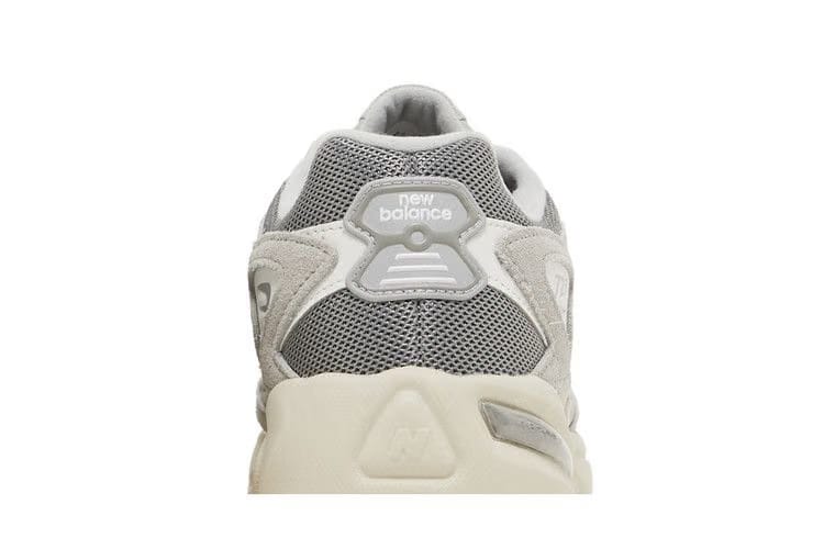 New Balance 725 Raincloud