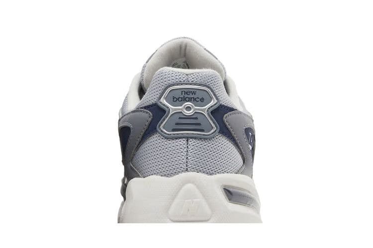 New Balance 725 Titanium Navy