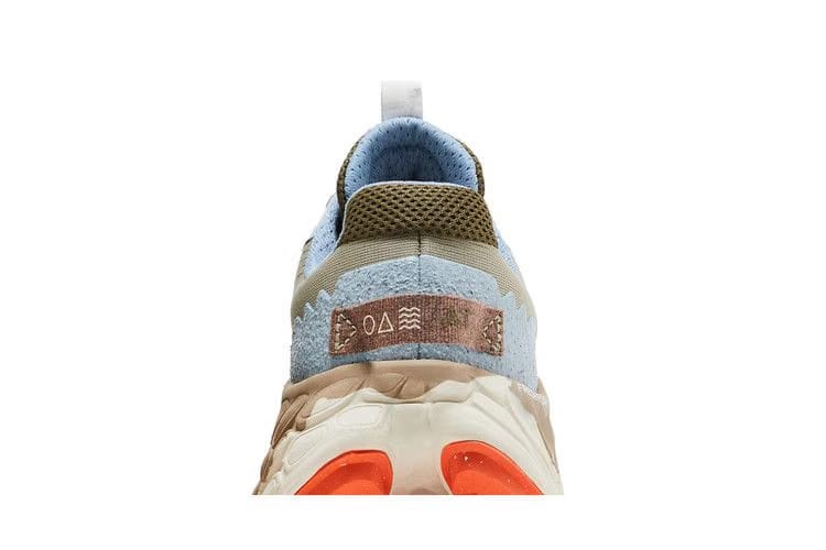 New Balance Fresh Foam x More Trail v3 Fatigue Green Poppy