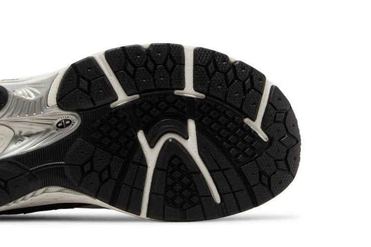 New Balance 2002R Slate Grey Black