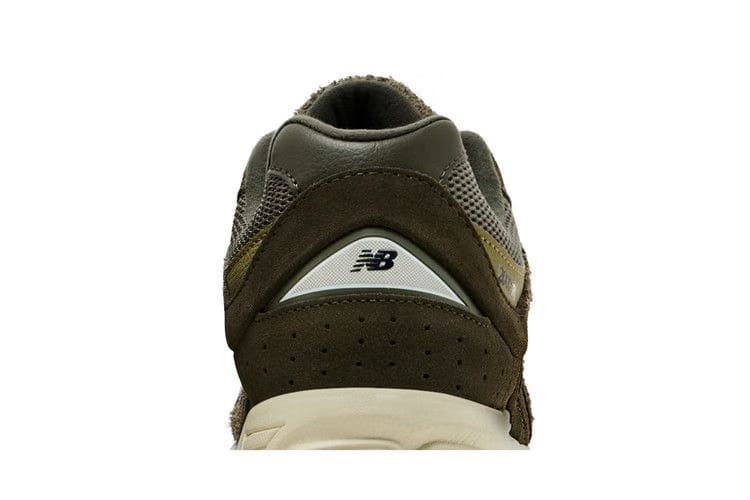 New Balance 2002R Dark Moss