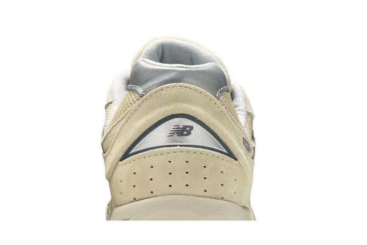 New Balance 2002 Bone