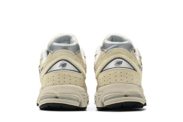 New Balance 2002 Bone
