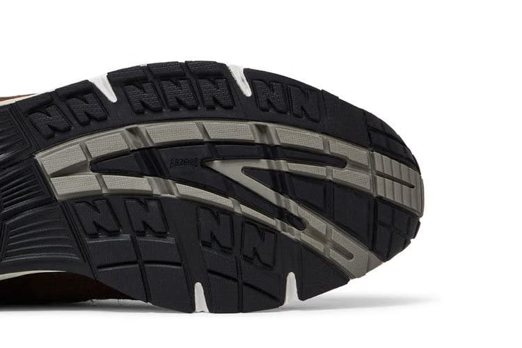 New Balance 991 Made in England Carafe
