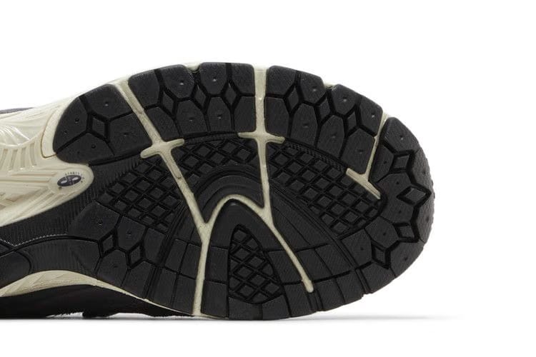 New Balance 2002R Mule Magnet