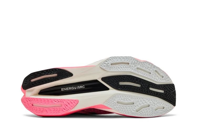 New Balance FuelCell SuperComp Elite v4 Ultra Pink