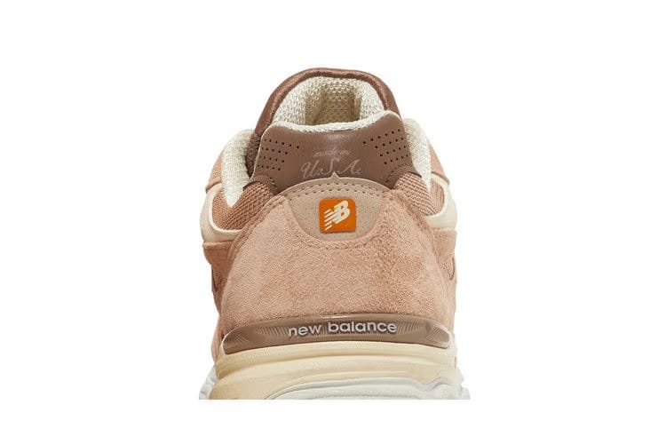 New Balance 990v3 MiUSA size? Exclusive Orange Cream