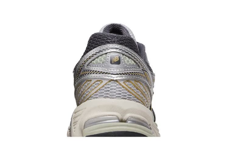 New Balance 860v2 Rain Cloud Magnet