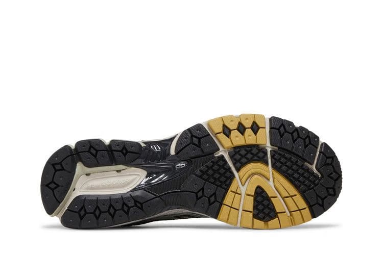 New Balance 860v2 Rain Cloud Magnet
