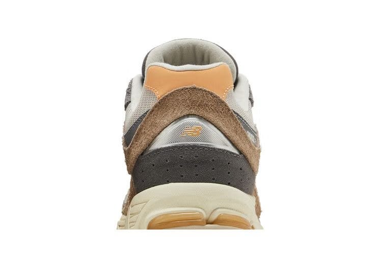 New Balance 2002R Mushroom Hazy Peach