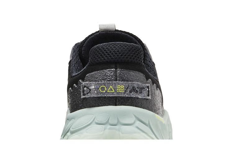 New Balance Fresh Foam x More Trail v3 2E Wide Black Tea Tree