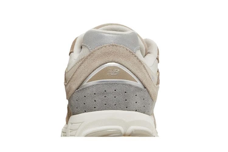 New Balance 2002R Driftwood