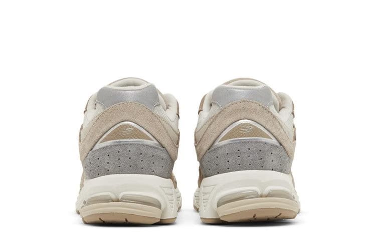 New Balance 2002R Driftwood