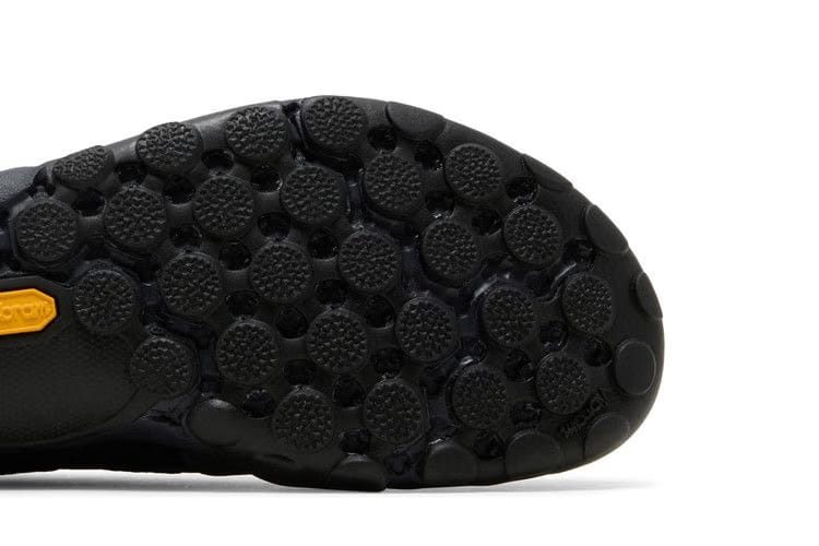 Issey Miyake x New Balance MT10O Black