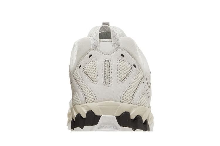 New Balance 610 Nimbus Cloud Black